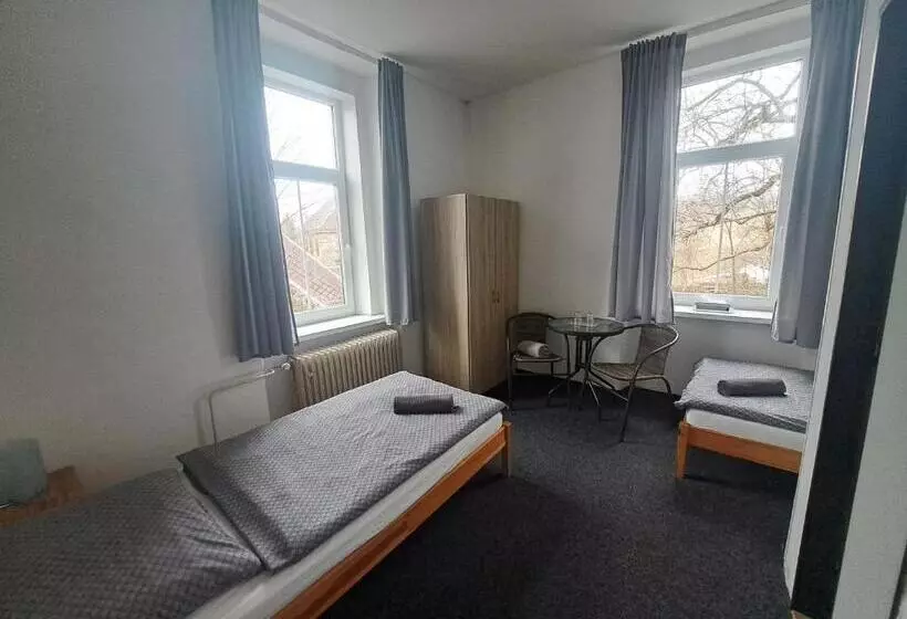 Hotelli Pension U Johnů