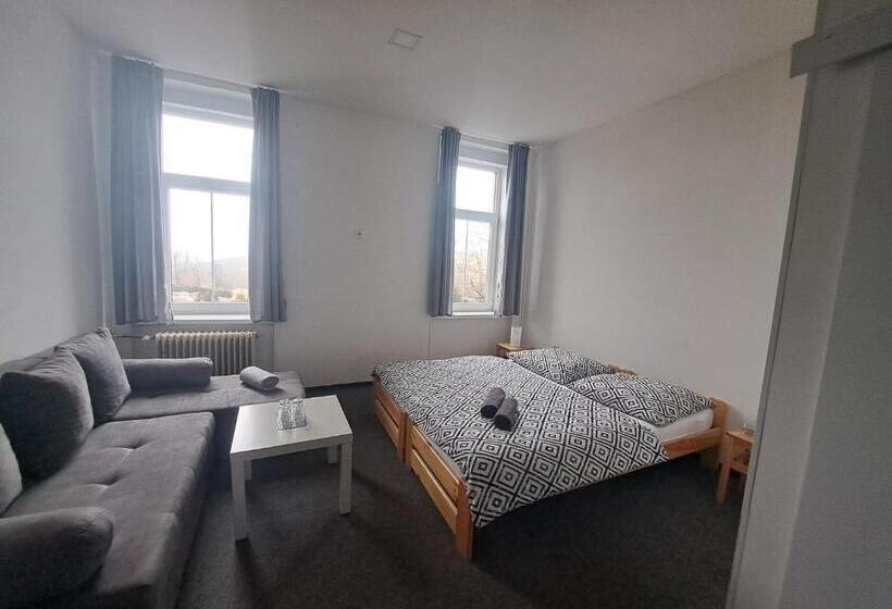 Hotel Pension U Johnů