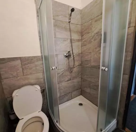 Hotelli Pension U Johnů