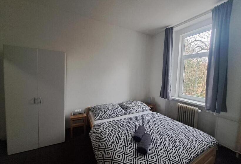 Hotel Pension U Johnů