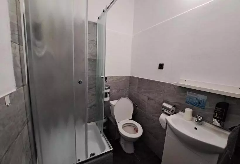 Hotelli Pension U Johnů