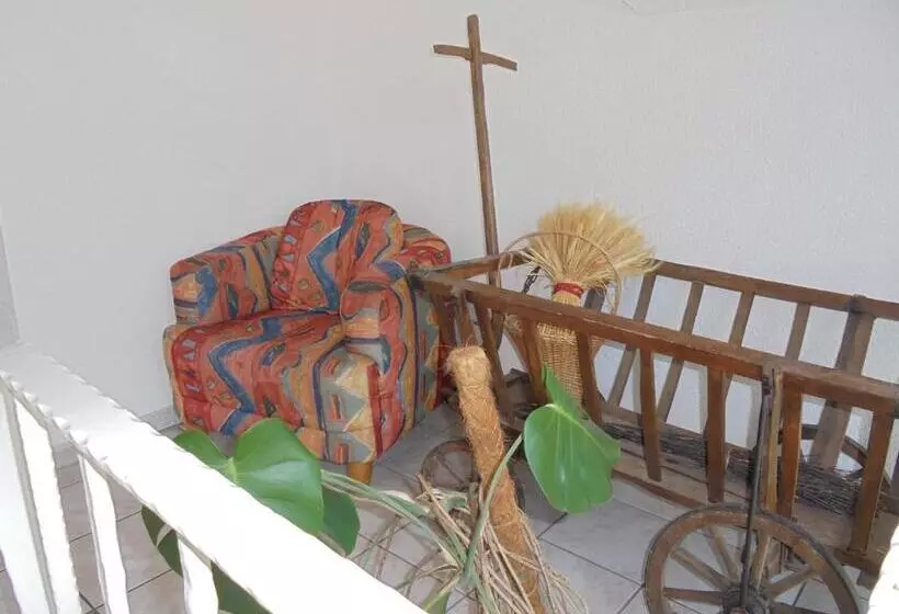 Hotelli & Restaurant Am Rosenhügel