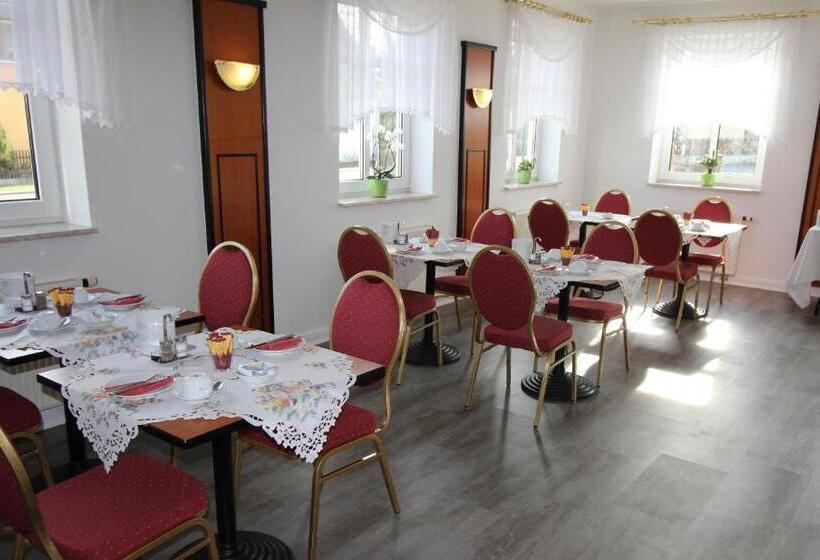 Отель & Restaurant Am Rosenhügel