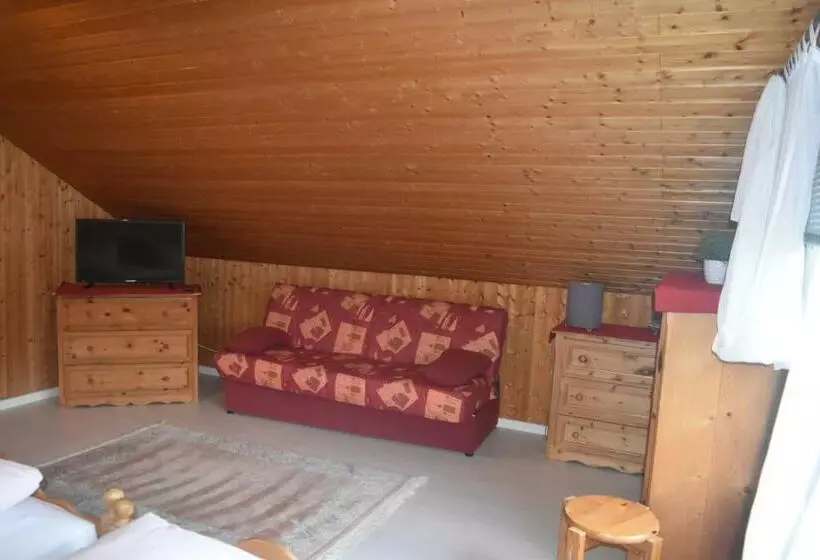 Majatalo Apartment Landhotel Zum Storchennest