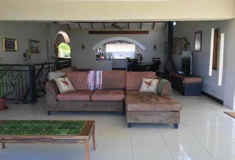 פנסיון Danica's