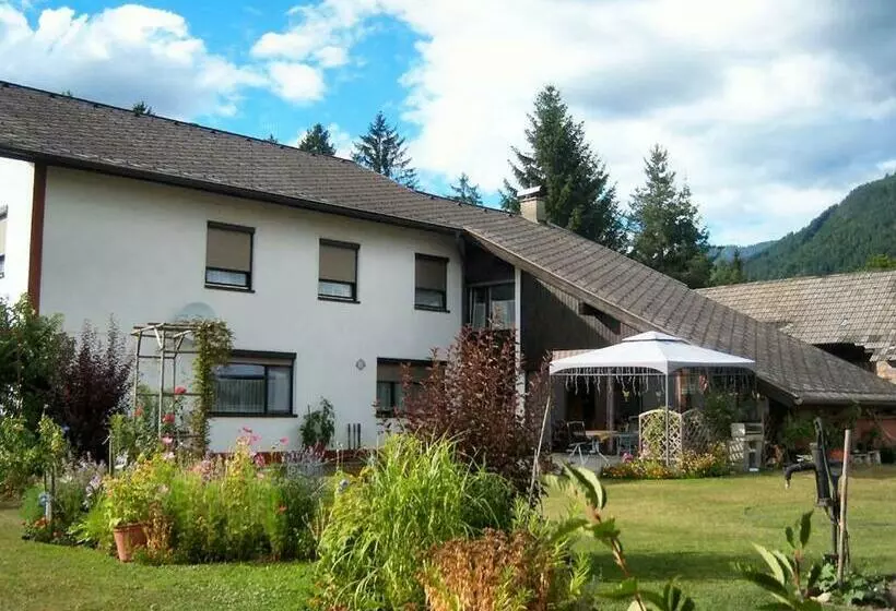 Majatalo Haus Tapestry