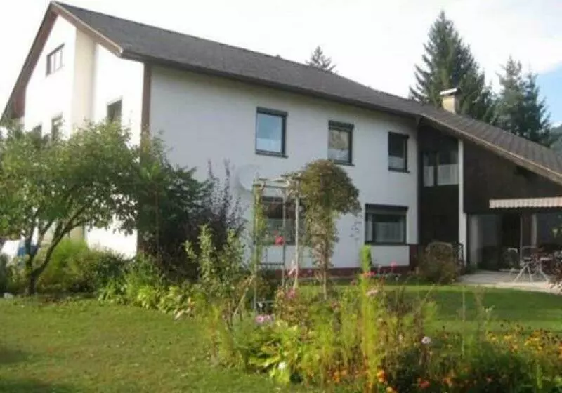 Majatalo Haus Tapestry