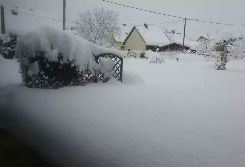 Majatalo Haus Tapestry