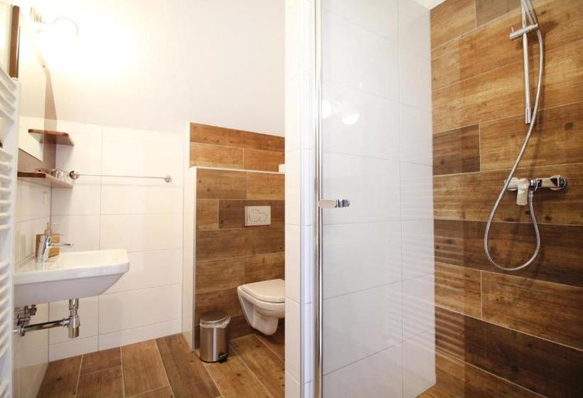 פנסיון Penzion A Restaurace Hostinec Na Letné