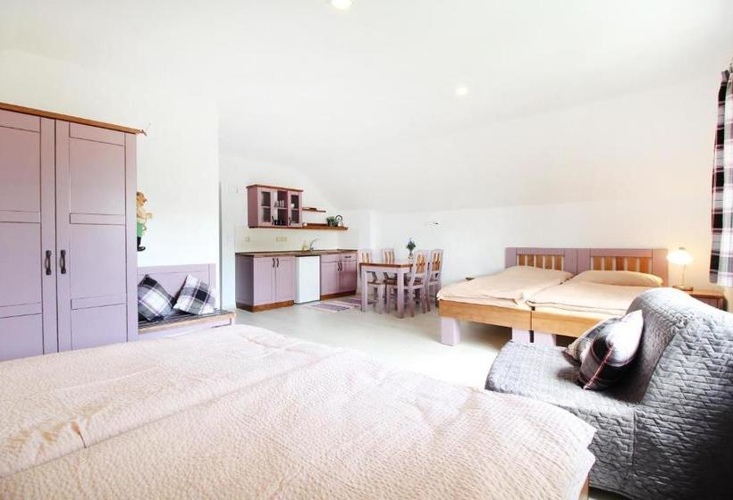 פנסיון Penzion A Restaurace Hostinec Na Letné