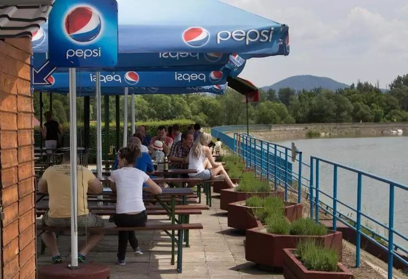 Majatalo Penzion Flipper