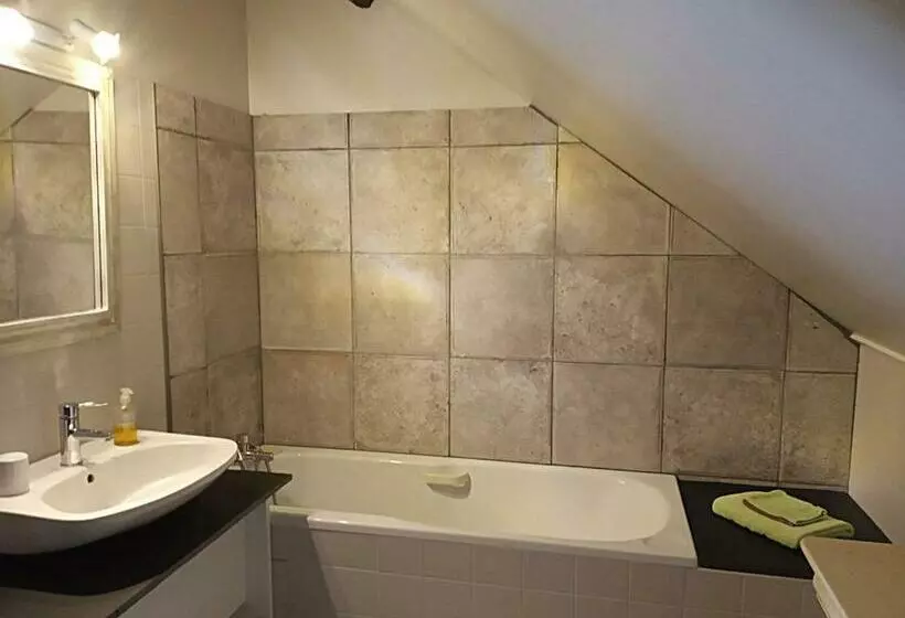 Aamiaismajoitus (B&B) Anousta