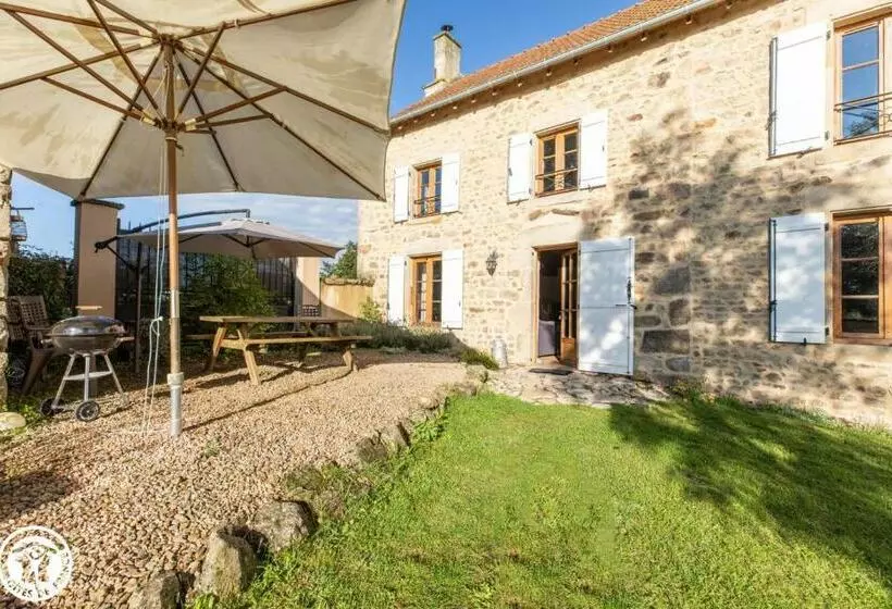 Aamiaismajoitus (B&B) Aux 2 Puys   Gîte Le Lemptégy