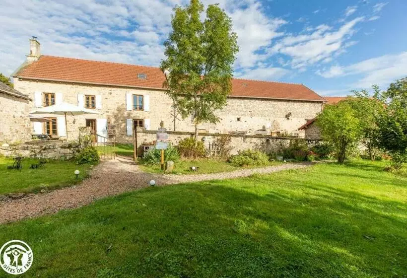 Aamiaismajoitus (B&B) Aux 2 Puys   Gîte Le Lemptégy