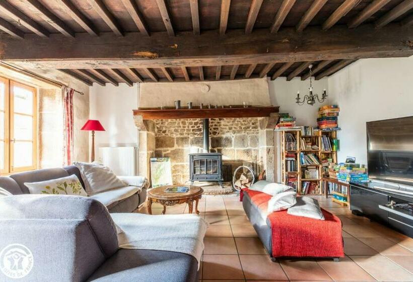 Nocleg ze śniadaniem Aux 2 Puys Gîte Le Lemptégy