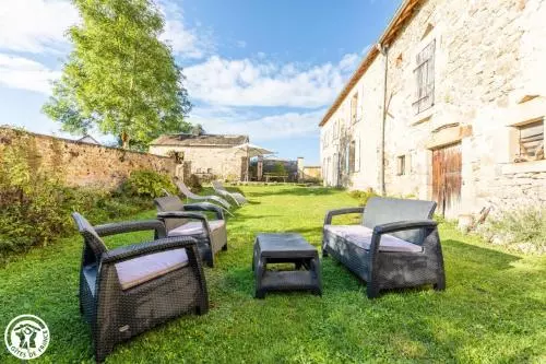 Aamiaismajoitus (B&B) Aux 2 Puys   Gîte Le Lemptégy