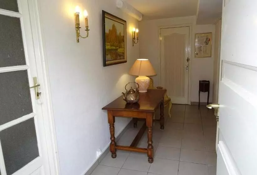 Aamiaismajoitus (B&B) Chambres D'hôtes à La Fontanille