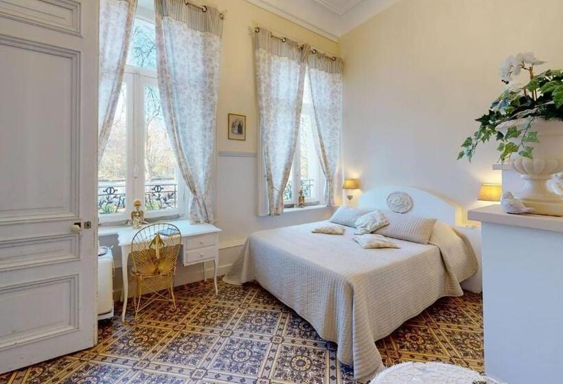 Nocleg ze śniadaniem Château Le Castel Des Anges