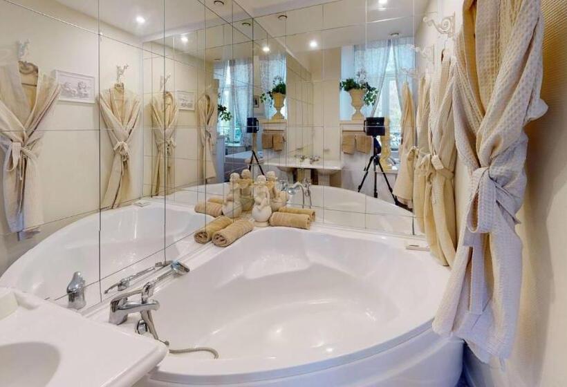 Nocleg ze śniadaniem Château Le Castel Des Anges