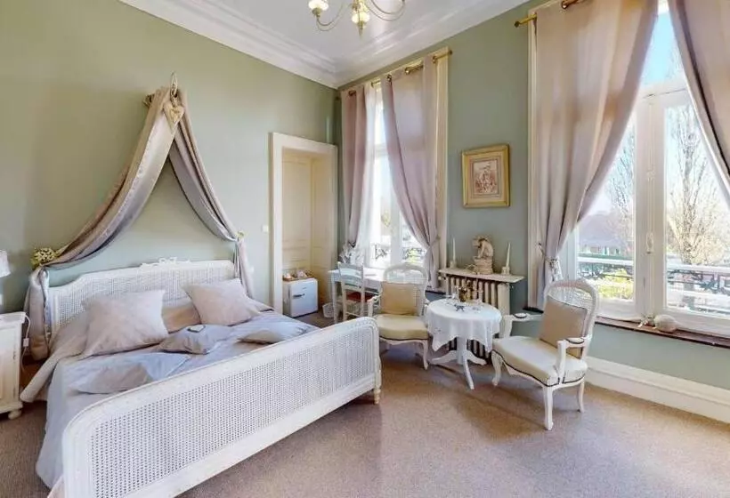 ベッドアンドブレックファースト Château Le Castel Des Anges