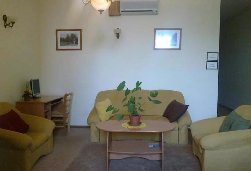 Györgyey Kastély Panzió és étterem