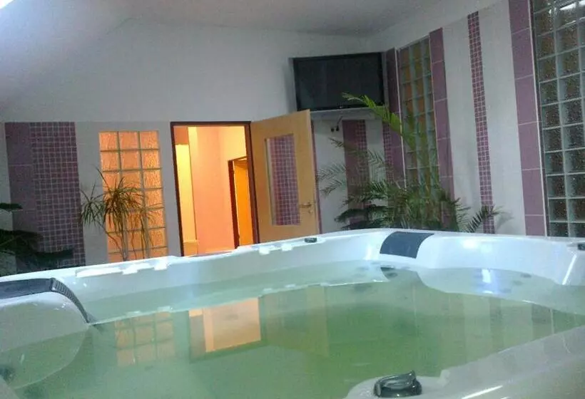 Györgyey Kastély Panzió és étterem