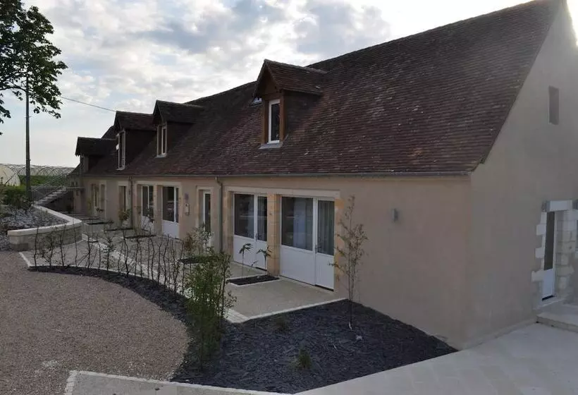 ホテル Hôtel & Restaurant   Le Manoir Des Cèdres   Piscine Chauffée Et Climatisation