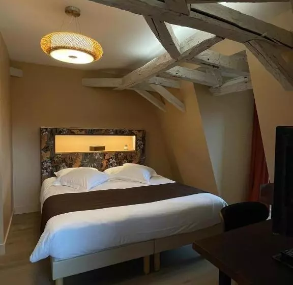 ホテル Hôtel & Restaurant   Le Manoir Des Cèdres   Piscine Chauffée Et Climatisation