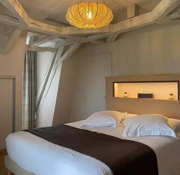 ホテル Hôtel & Restaurant   Le Manoir Des Cèdres   Piscine Chauffée Et Climatisation