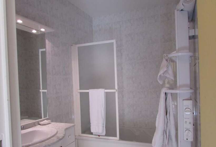 Отель Le Relais Du Chateau