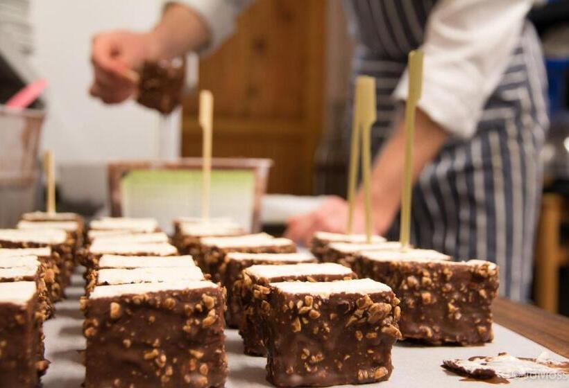 호텔 Les Volca'lodges De Tournebise