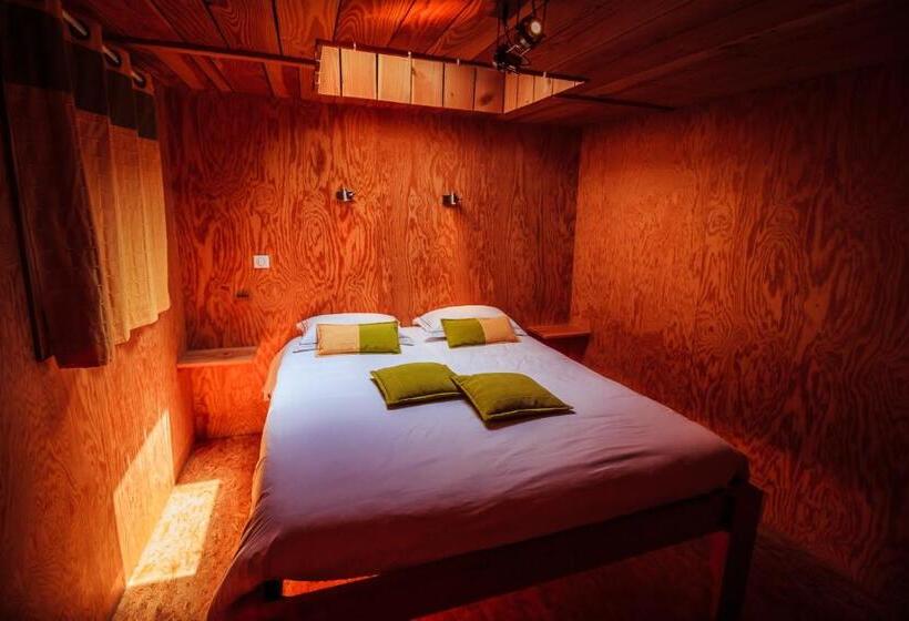 호텔 Les Volca'lodges De Tournebise