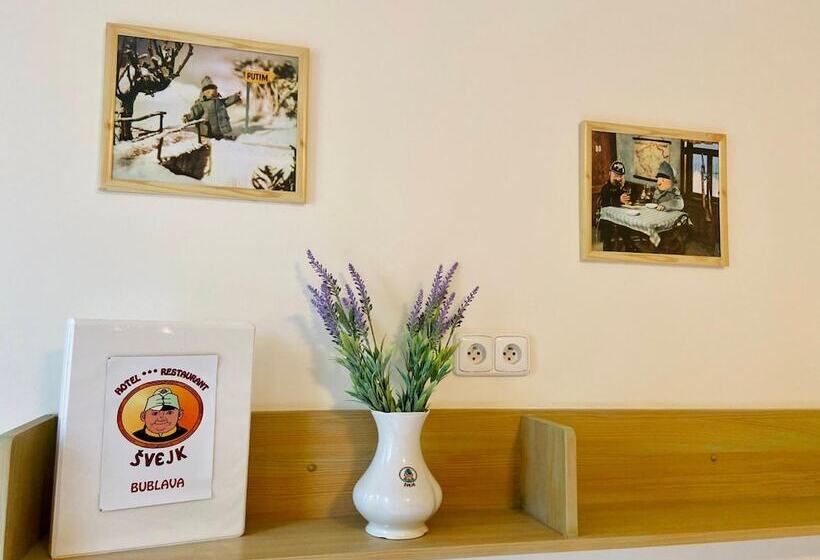 호텔 Restaurant Svejk