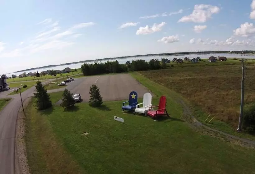 Hotelli Villegiature Deux Rivieres Resort