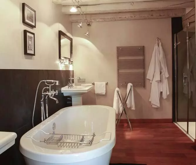 Le Manoir De Beauregard   B&b