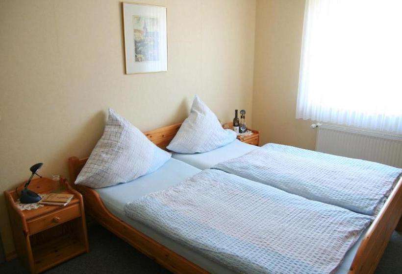 פנסיון Ferienweingut Hensler