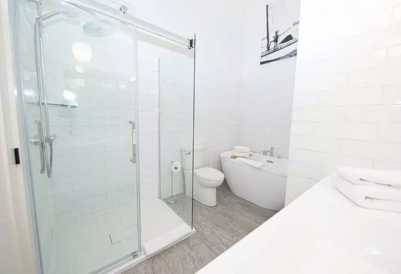 Majatalo Newsroom Suites