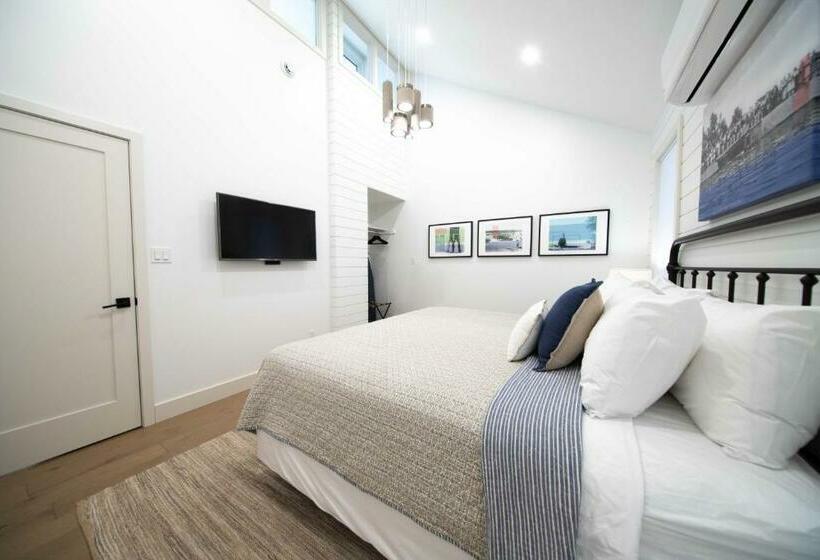 膳宿费 Newsroom Suites