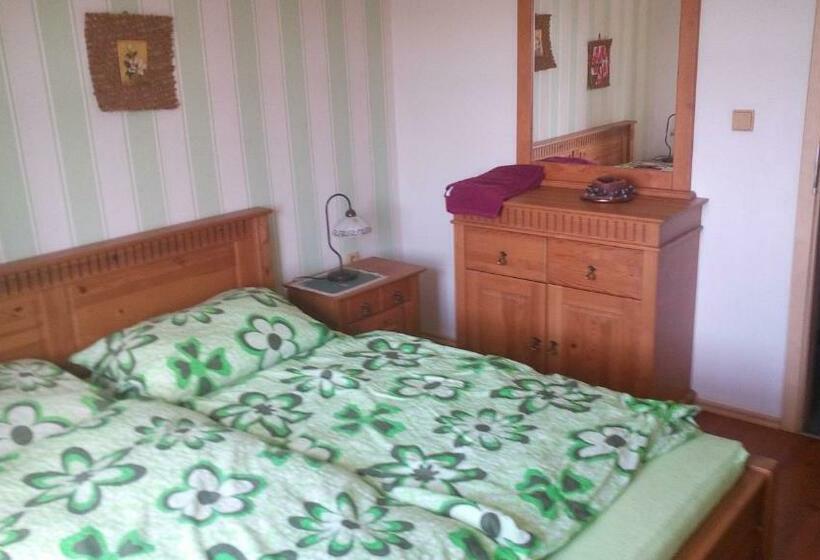 旅馆 Country Club Konírna