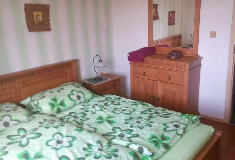 Retkeilymaja Country Club Konírna