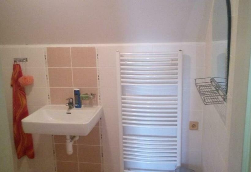 旅馆 Country Club Konírna