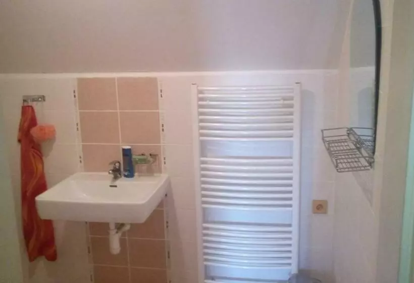 Retkeilymaja Country Club Konírna