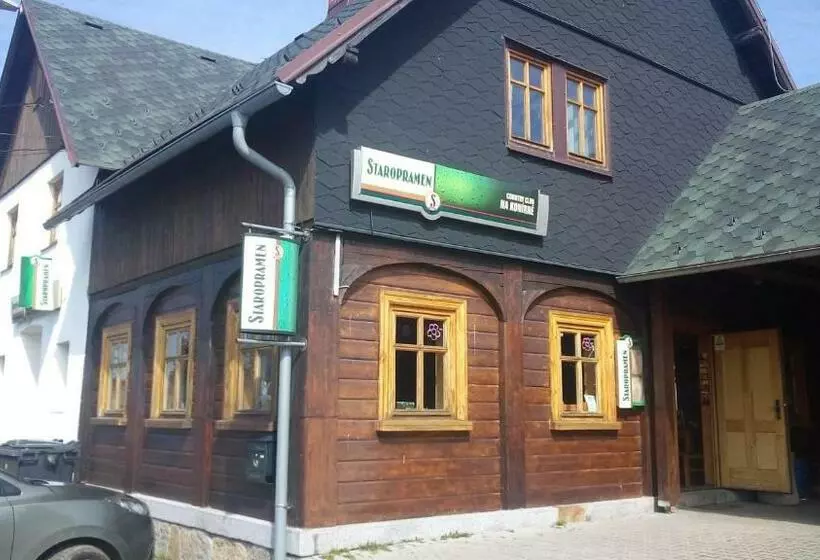 Retkeilymaja Country Club Konírna