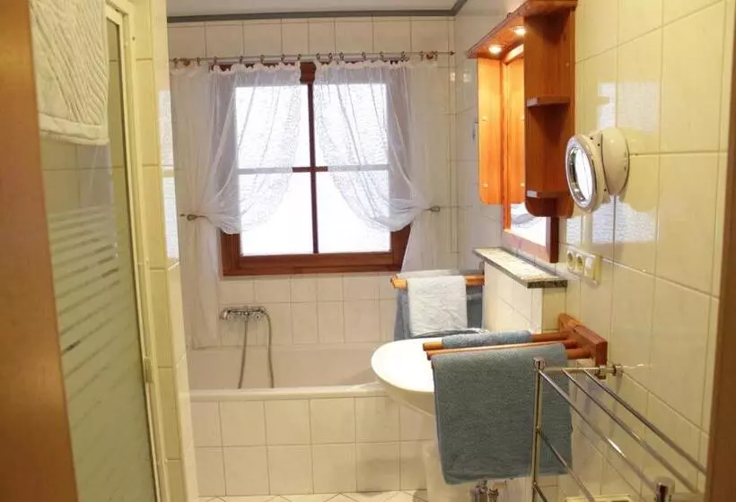 Retkeilymaja Gästehaus Zum Prinzenfelsen