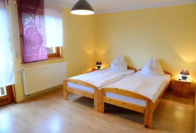 Retkeilymaja Gästehaus Zum Prinzenfelsen