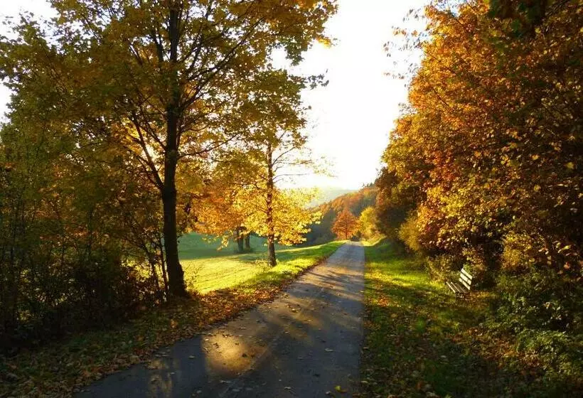 Retkeilymaja Restaurant   Pension Im Pfenn