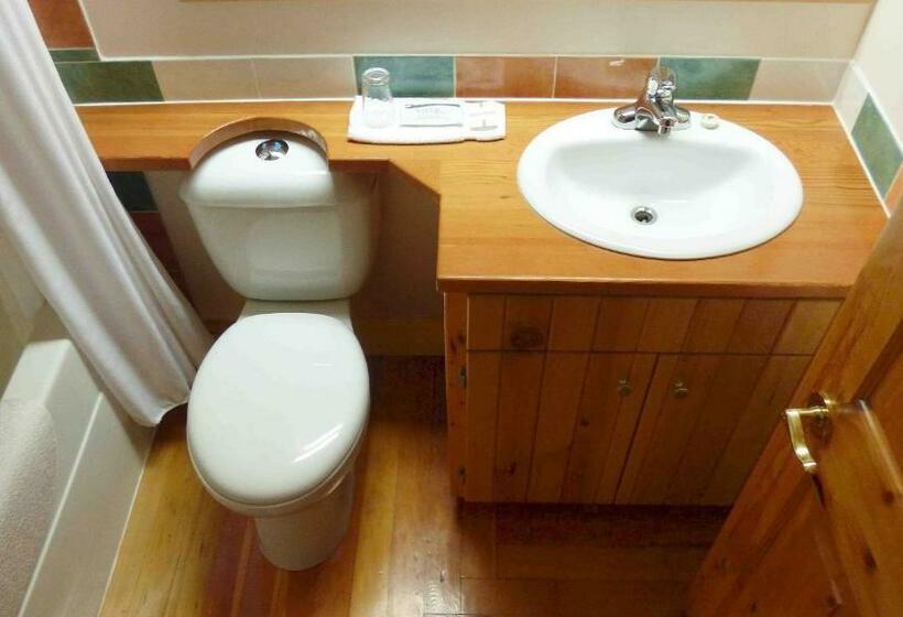 הוסטל Seine Boat Inn