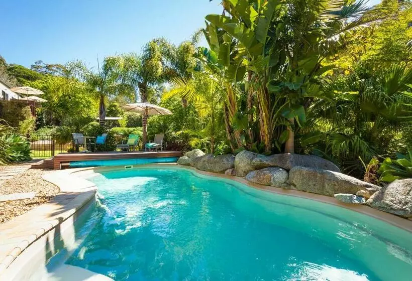 Aamiaismajoitus (B&B) Balconies Dolphincove