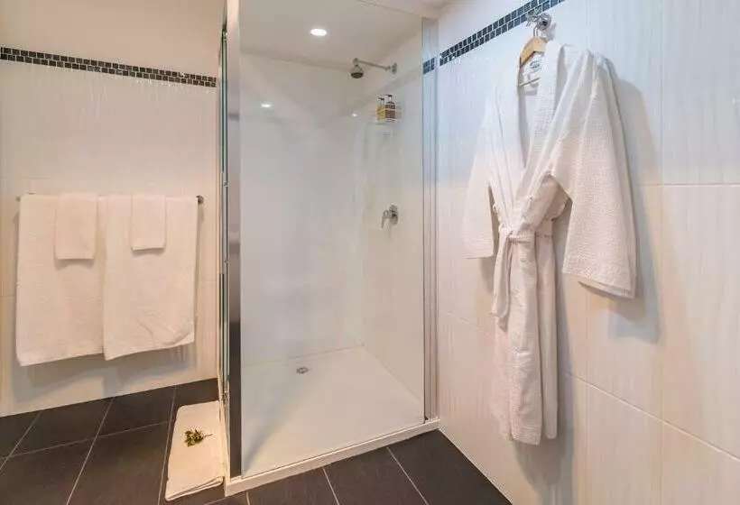 Aamiaismajoitus (B&B) Balconies Dolphincove