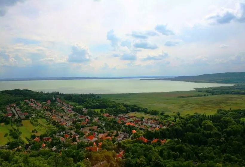 Aamiaismajoitus (B&B) Berkes Vendégház